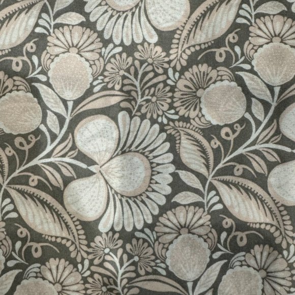 womens floral shirt - Picture 2 of 5